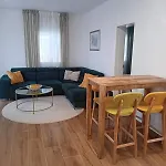 Tiname Ražanac